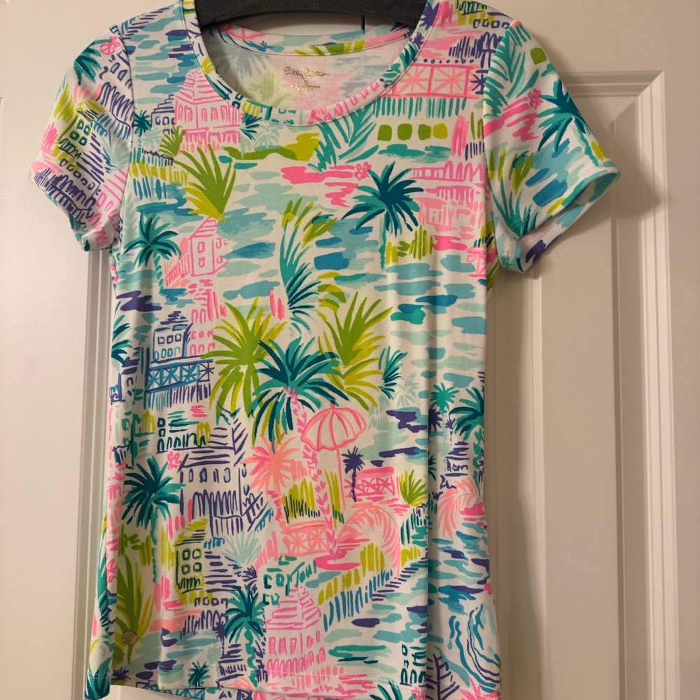 Lilly Pulitzer print tee